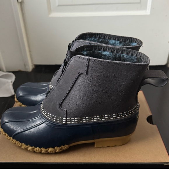 Women’s L.L. Bean Boots, 7” Fleece Linen Insulated Front Zip - Picture 10 of 10